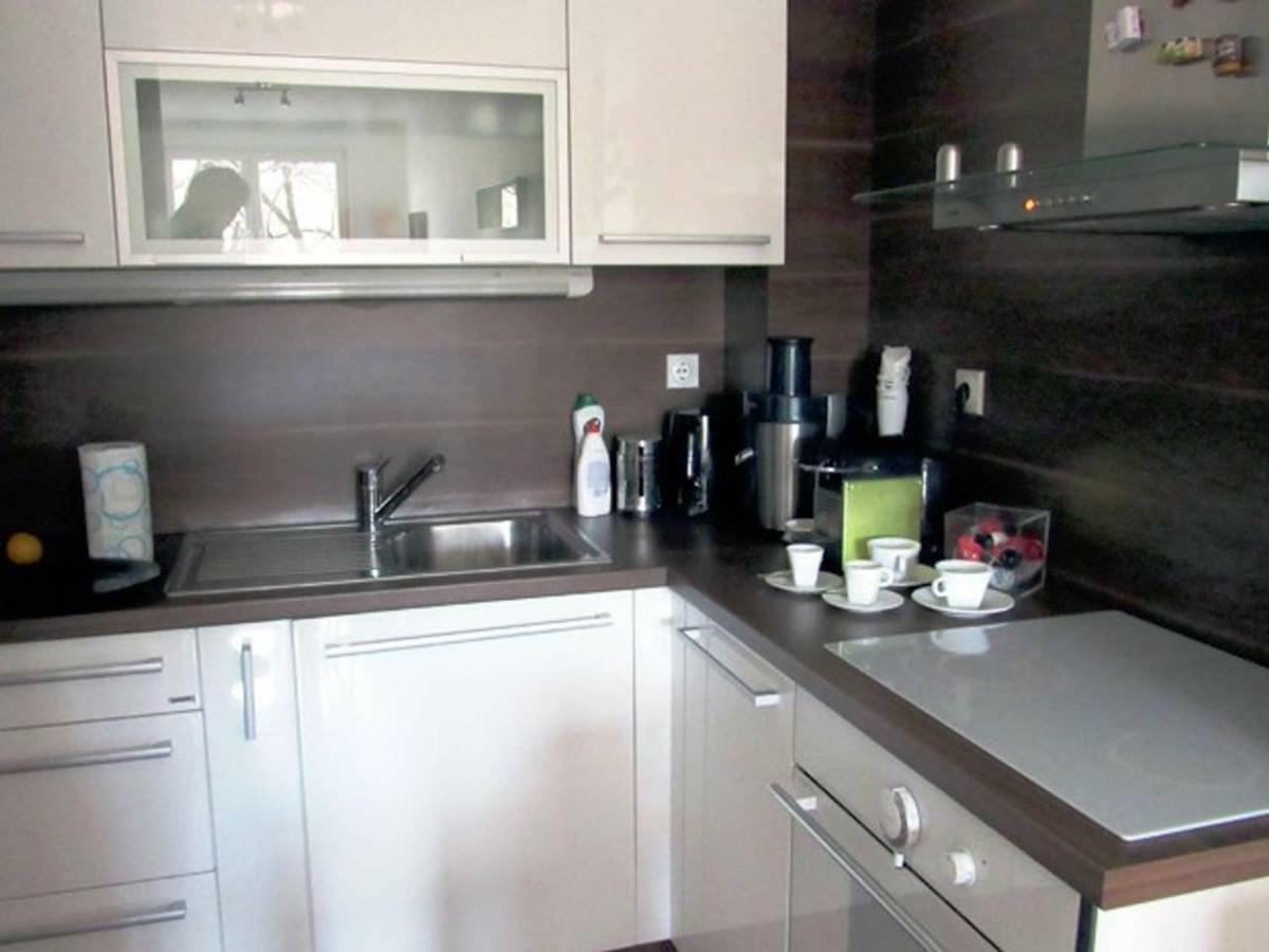65 Square Meters Designer Apartment In Heart Of City - River View ! Park For Free Nis Luaran gambar